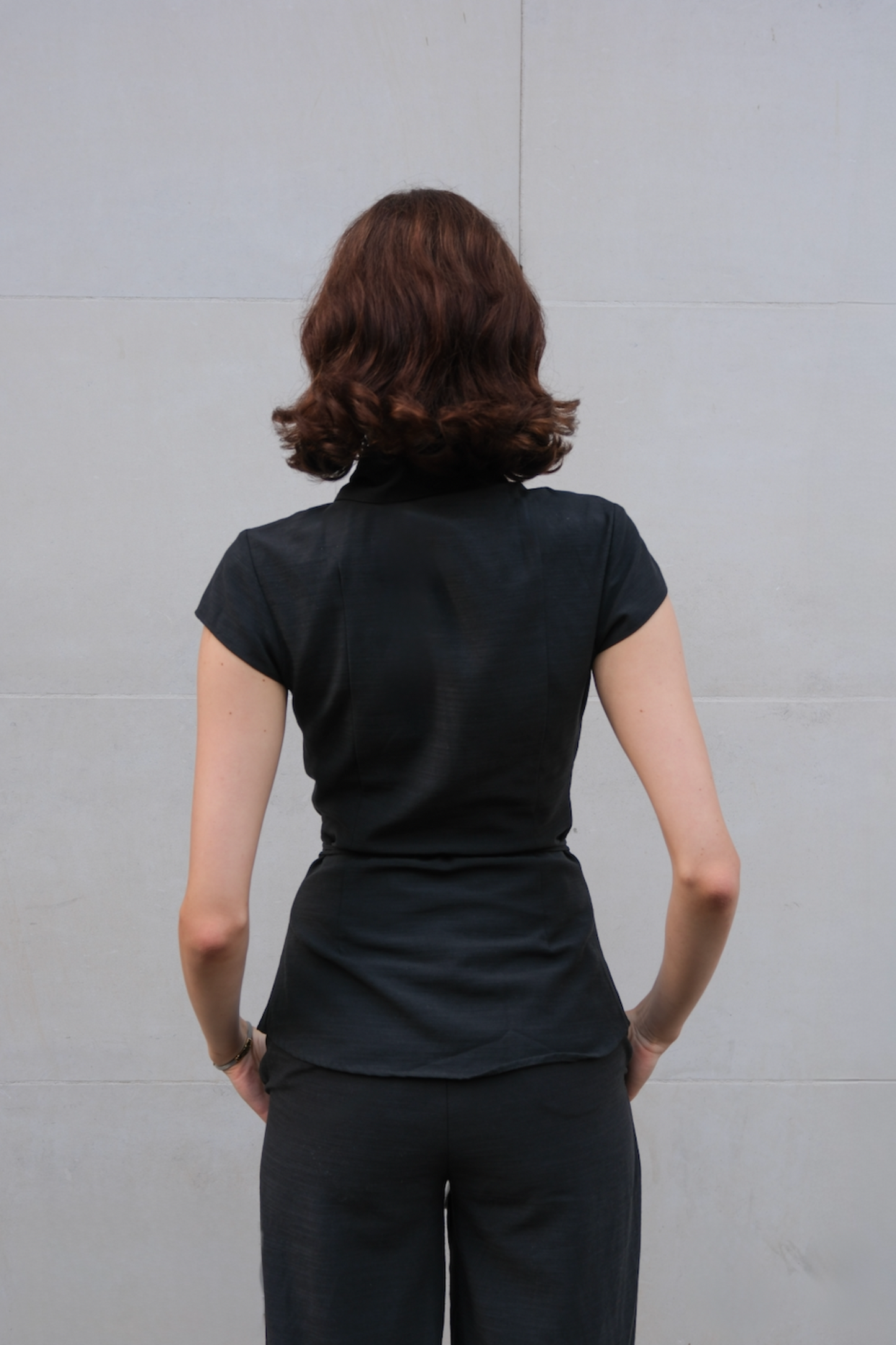 Keyhole Cap Sleeve Shirt - Charcoal