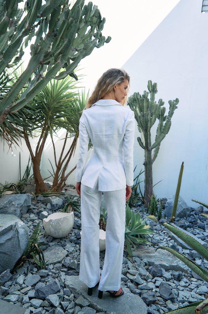 White Linen Suit - Backless Waistcoat / 6 White Linen Suit - Backless Waistcoat / 6